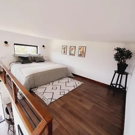 Cozy Studio De Jardin Et Pereille
